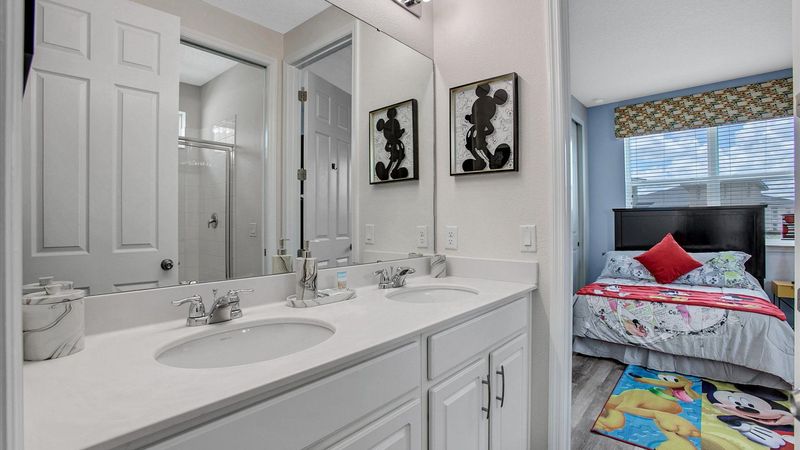 Jack N Jill Bathroom 3 Upstairs
Shower