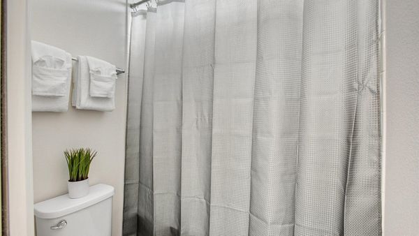 Jack N Jill Bathroom 2 (Angle)
Tub/Shower Combo