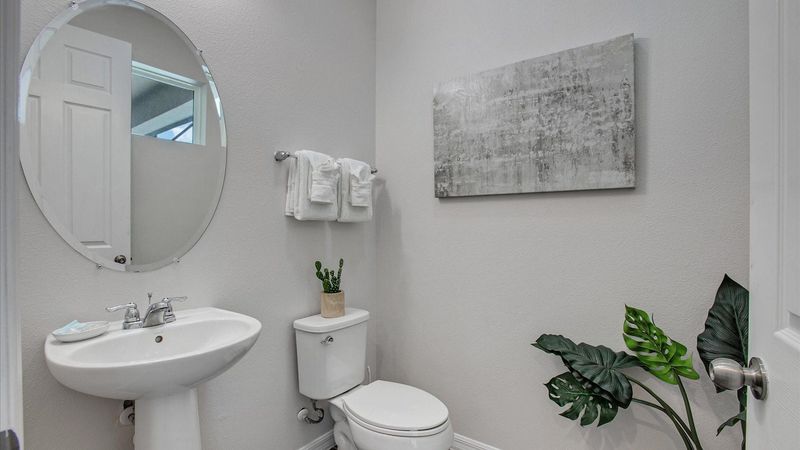 Half Bathroom 7 
By Pool