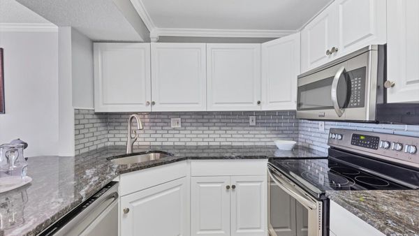Lovely updated kitchen