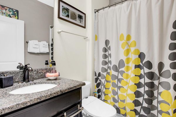 Hall Bathroom 5 Downstairs
Tub/Shower Combo