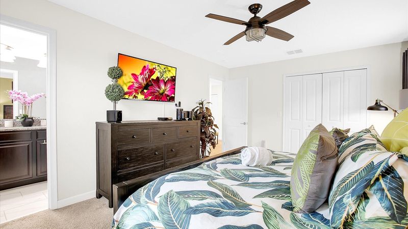 King Suite Bedroom 2 (Angle)
50" Smart TV