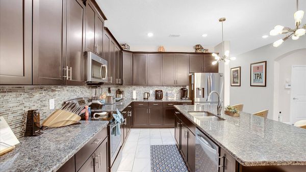 Kitchen (Angle)