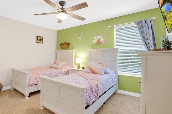 Twin/Twin Bedroom 3 Upstairs