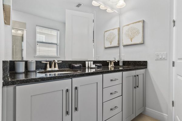 Enjoy the convenience of an en-suite bathroom