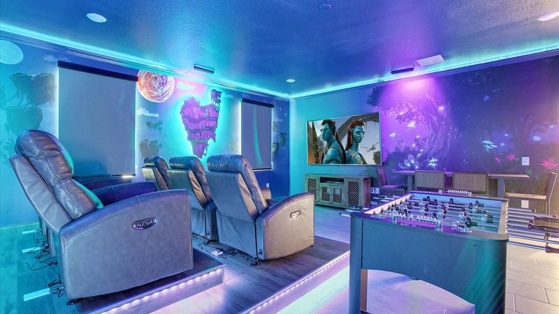 Theater/Game Room
86" Smart TV
PlayStation 4
Avatar Theme