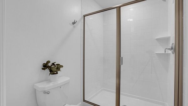 Twin/Double Bathroom 3
Shower
Under The Sea