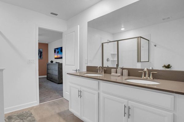 Jack N Jill Bathroom 4
Shower