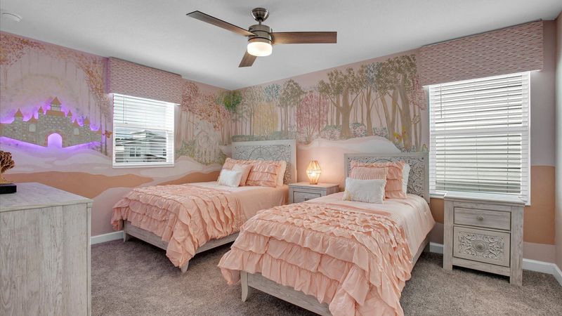 Twin/Double Suite Bedroom 4 Upstairs
Princess Theme