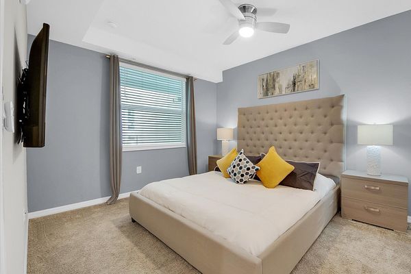 Master King Bedroom 1
48" Smart TV