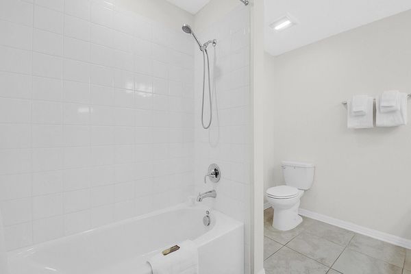 Hall Bathroom 2 (Angle)
Tub/Shower Combo