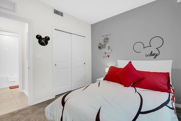 Full + Twin Trundle Bedroom 2 (Angle)