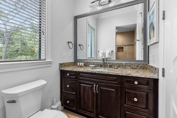 En-suite bathroom with walk-in shower
