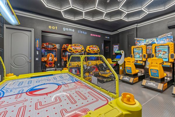 Included in this games room is 2-4 player Pac Man Smash, Jurassic Park arcade, 2x Super Bikes, 2x Fast and Furious Super Cars, and 4x Tank arcade, Golden Tee