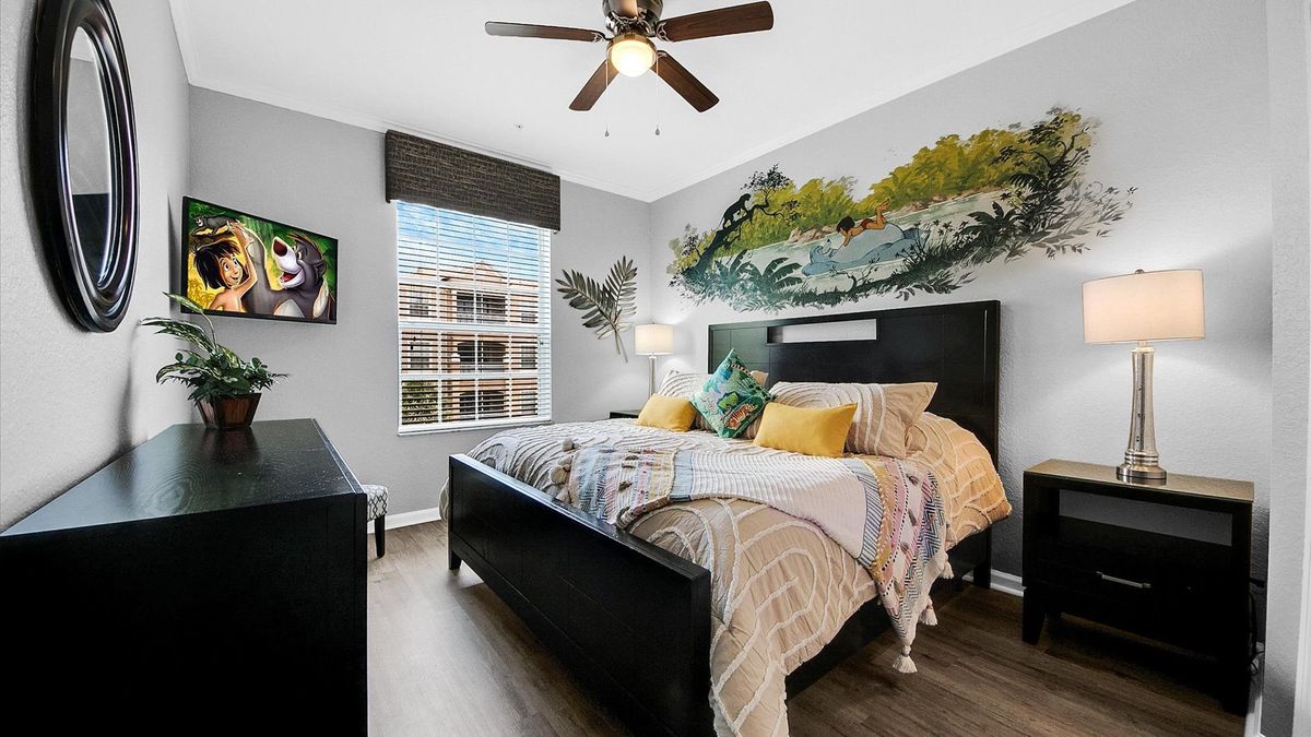 Master King Bedroom 1
39" TV
Jungle Book