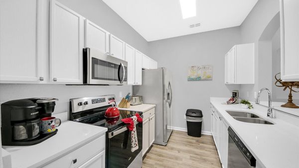 Kitchen (Angle)