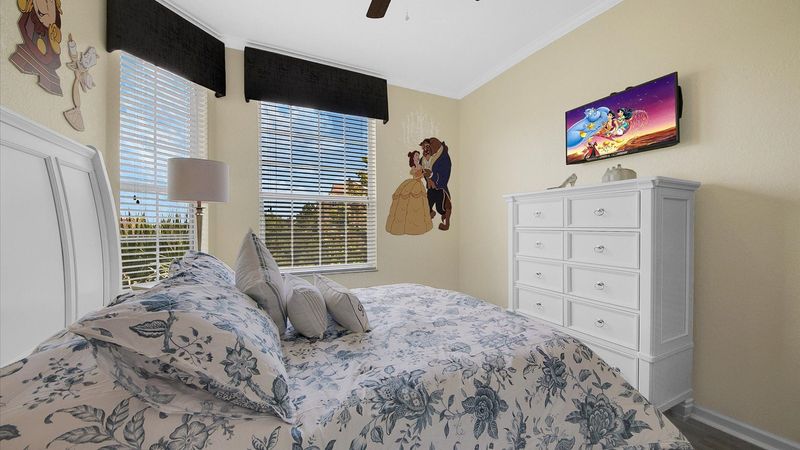 Queen Bedroom 2 (Angle)
32" Smart TV
Beauty and the Beast