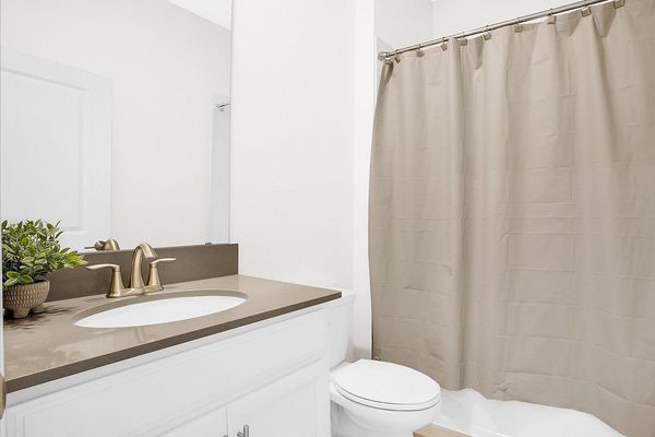 Hall Bathroom 3 Downstairs
Tub/Shower Combo