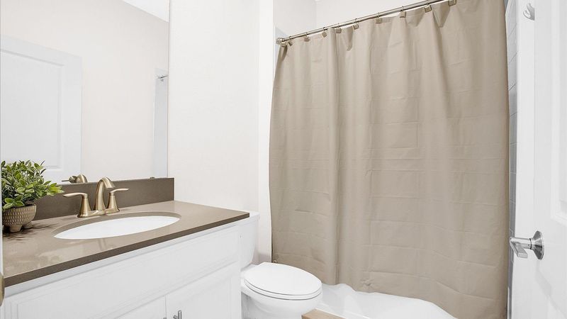 Hall Bathroom 3 Downstairs
Tub/Shower Combo