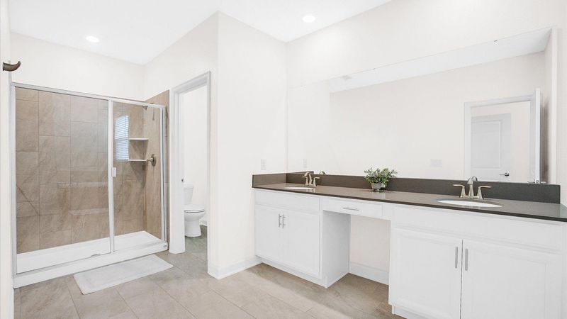 Master King Bathroom 2 (Angle)