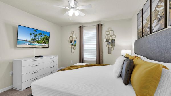 King Bedroom 4 (Angle)
55" Roku TV