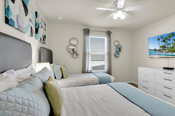 Twin/Double Bedroom 5 (Angle)
55" Roku TV