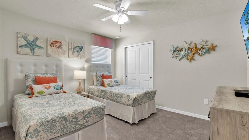 Twin/Twin Bedroom 6 Upstairs