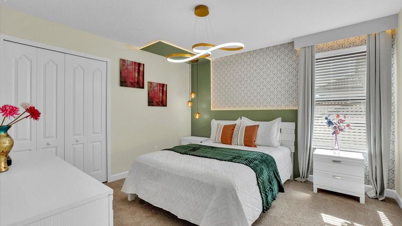 Queen Bedroom 5 (Angle)