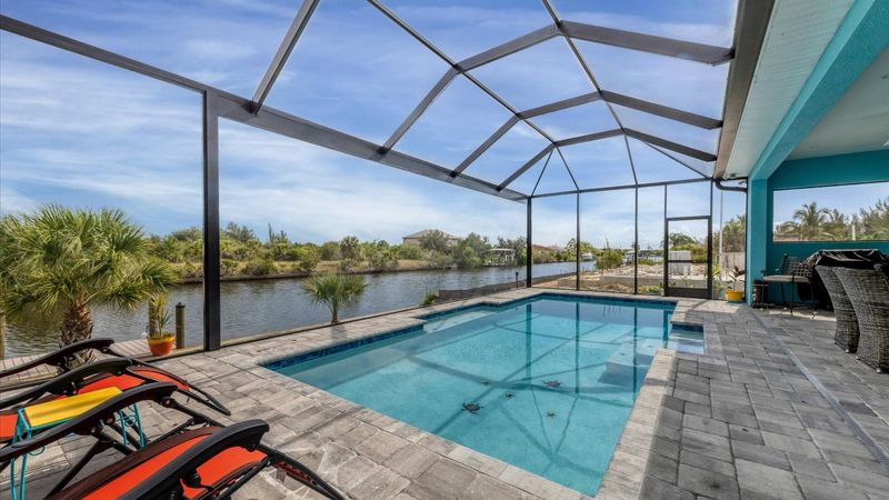 Perfect outdoor space overlooking the canal.
