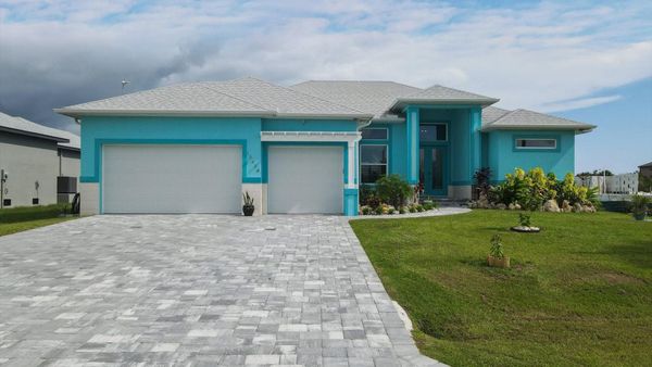 Beautiful South Gulf Cove property