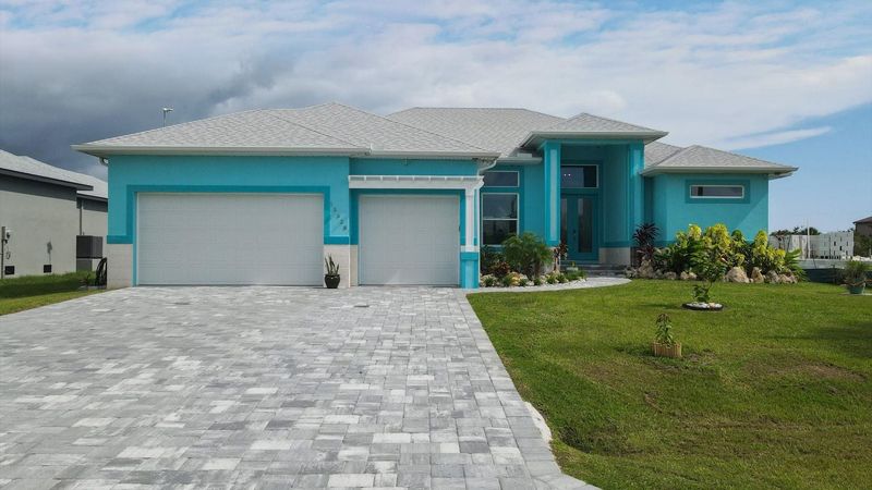 Beautiful South Gulf Cove property