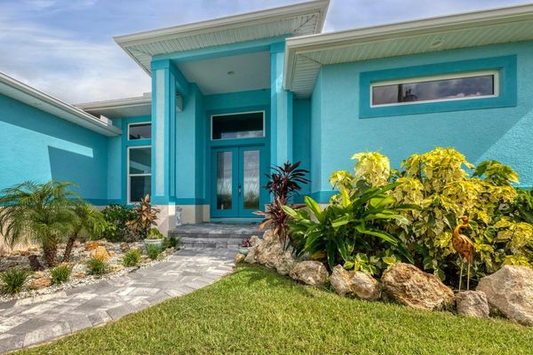 Beautiful South Gulf Cove property