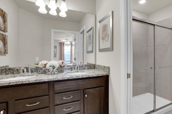 King Suite Bathroom 2 Upstairs
Shower