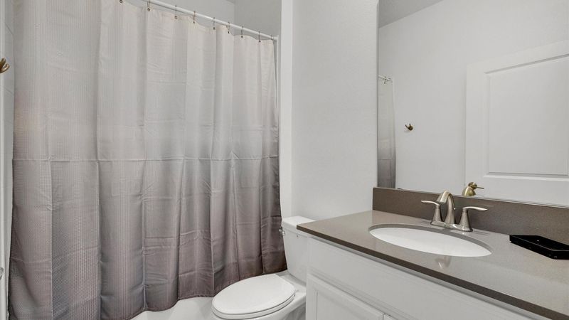 Hall Bathroom 3 Downstairs
Tub/Shower Combo