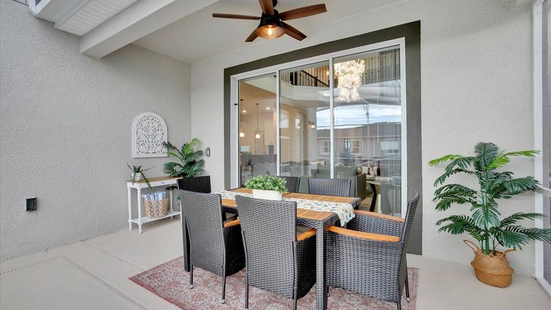 Patio Dining (Angle)