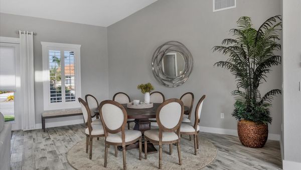 Seating for eight at the dining table