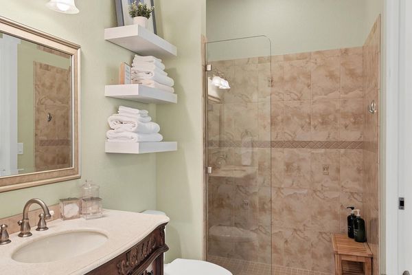 Guest bathroom with walkin shower