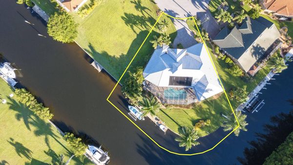 Huge corner lot in popular Bird section of Punta Gorda Isles (Boat lift not available)