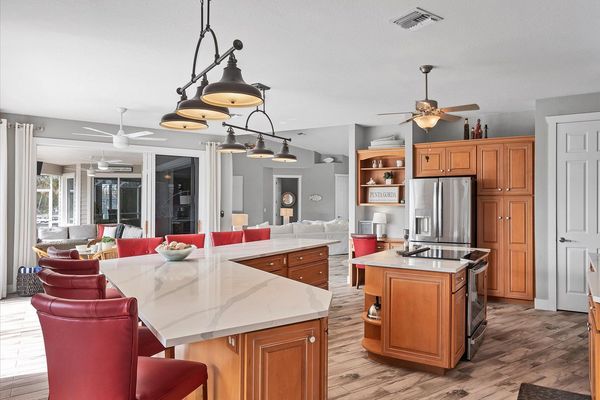 Huge kitchen- perfect for entertaining