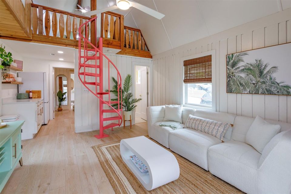 Family Room (Angle 2)