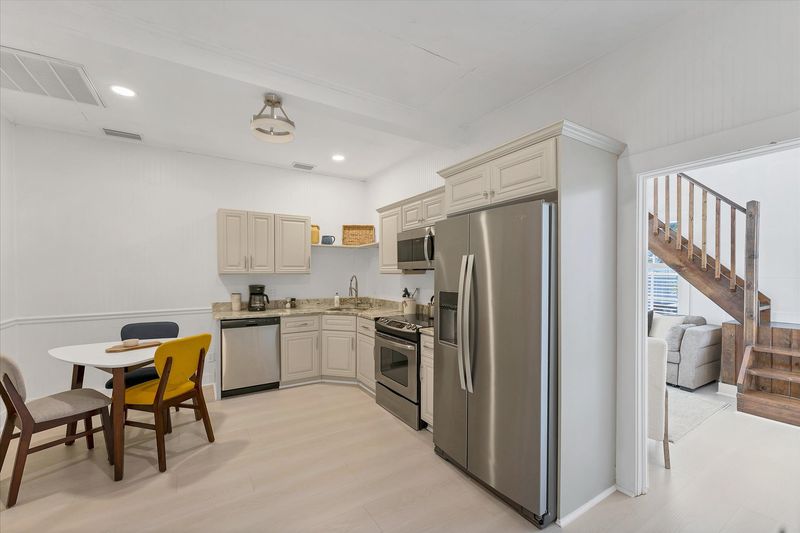Fully updated kitchen