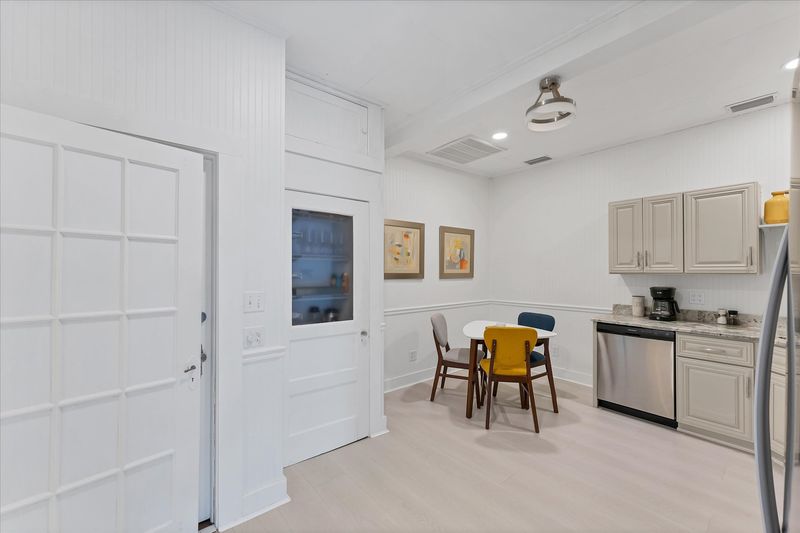 Kitchen, dining and pantry storage