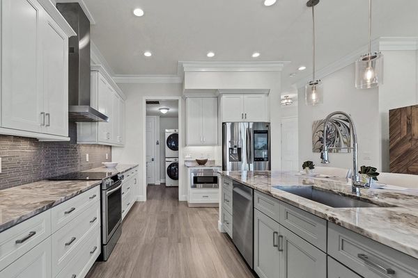 Spacious, fully-equipped kitchen