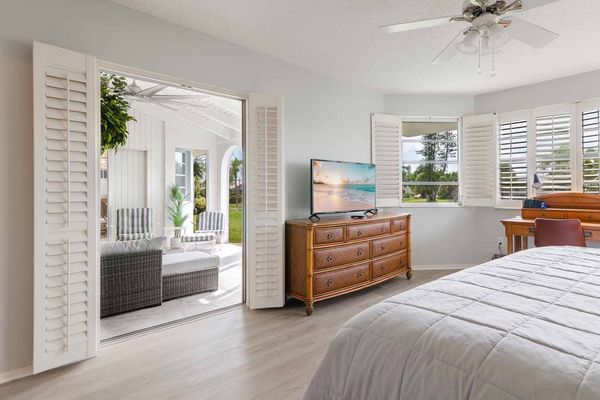Lanai Access Master bedroom