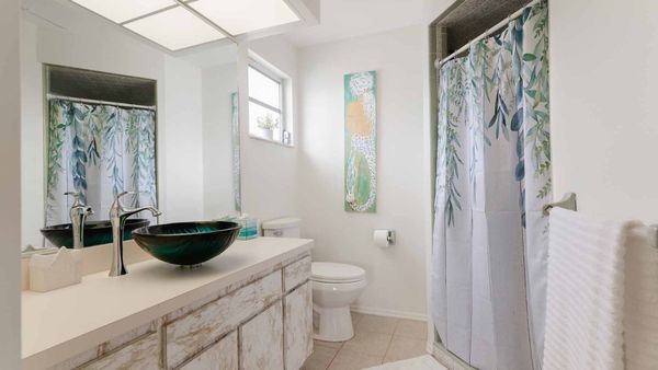 Master bathroom ensuite