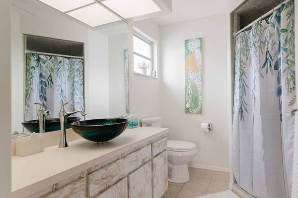 Master bathroom ensuite