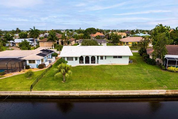 There is now a dock here (not pictured) (Boat lift not available)