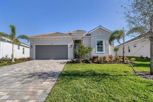 Lovely Heritage Landing property