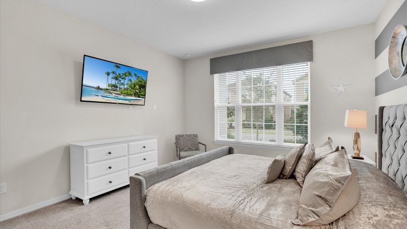 Master King Bedroom (1 Angle)
55" Roku TV