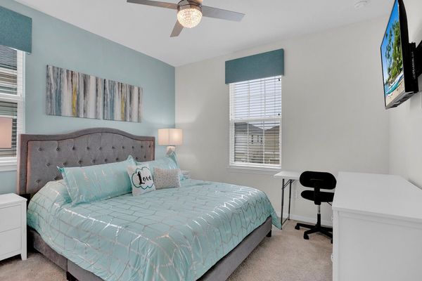 King Suite Bedroom 6 Upstairs
Attached Bathroom